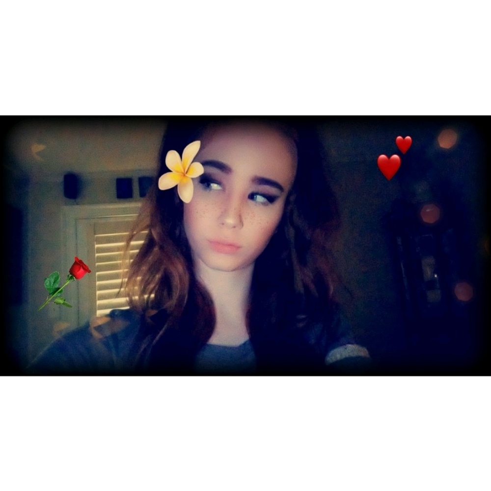Meet your Posher, Courtney